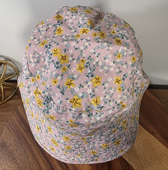 Urban Outfitters UO-76 Floral Bucket Hat – Pink & Yellow Daisy Print Women's OS - Picture 9 of 14